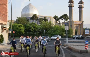 شهردار منطقه 20 با دوچرخه به بازدید پروژه ها رفت