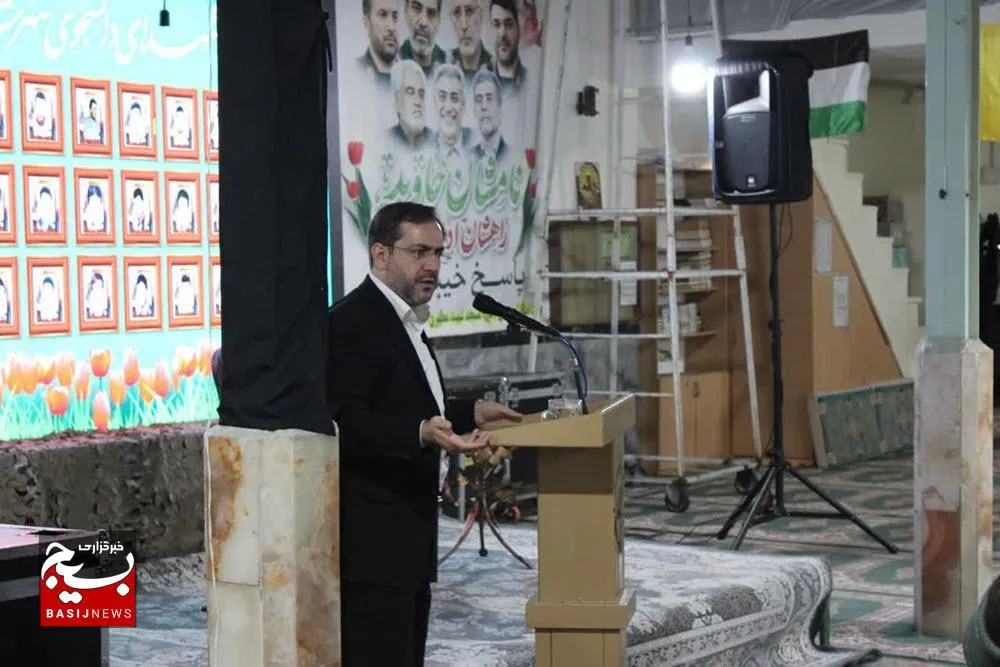 «مرگ بر آمریکا» نباید به شعاری تبلیغاتی تبدیل شود