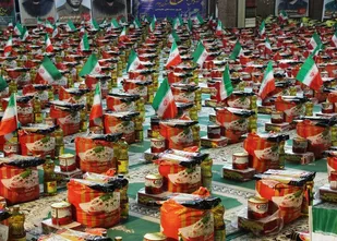 توضیع 313 بسته معیشتی به همت گروه جهادی مسجد راه کربلای سپاه ناحیه دهلران
