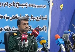 مردم تا تأکید رهبر انقلاب در میدان بمانند و پشتیبان رزمندگان باشند