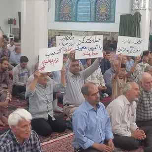 اعتراض مردم شاهرود به کشف حجاب و حمله به آمران به معروف+ تصاویر