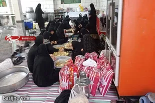 توزیع ۱۰ هزار پرس غذای گرم توسط گروه&zwnj;های جهادی حوزه حضرت خدیجه(س) همدان