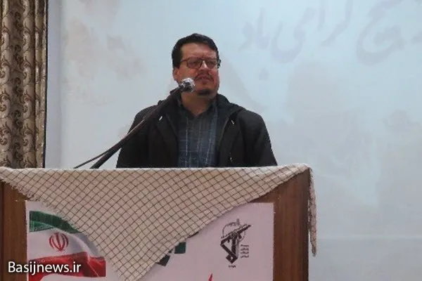 حفظ و گسترش مفاهیم انقلابی در جامعه از مهمترین مأموریت‌های بسیج است