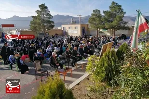 یادواره شهدای عشایر طایفه بزرگ جشنی در دبستان شهید آزاد محمدی روستای شرق آباد برگزار شد