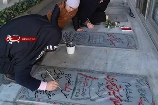 رنگ آمیزی و غبارروبی گلزار شهدای چهارصد دستگاه کرج به یاد سردار دل ها