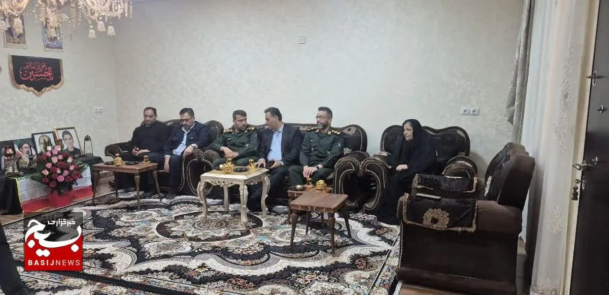 آغازِ راه از خانه‌های نور