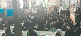 بیش از ۵۰۰ دختر جوان و نوجوان فریدنی به عشق سه ساله کربلا در همایش ریحانه های حسینی حضور یافتند