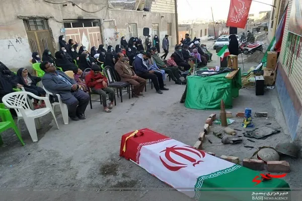 برگزاری مراسم آبروی محله در حاشیه شهر زاهدان توسط حوزه حضرت خدیجه(س)زاهدان