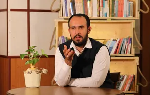 رسانه انقلابی باید پرچمدار روایت ایران پیشرفته در جنگ روایت&zwnj;ها باشد/  گفت&zwnj;وگوی محمدجواد کریمیان با سازمان حفظ آثار و نشر ارزش های دفاع مقدس