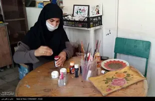 ویترای و نانی که بر سر سفره&zwnj;ها &zwnj;نشاند/ تحت پوشش گرفتن ایتام، زکات هنر بانوان هنرمند