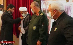 جشن میلاد امام رضا (ع) در بوشهر برگزار شد/ اعطای نشان خدمت رضوی به مدیران سپاه استان بوشهر