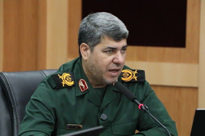 امنیت پایدار، حاصل همدلی نیروهای مسلح و همراهی مردم است امنیت پایدار، حاصل همدلی نیروهای مسلح و همراهی مردم است