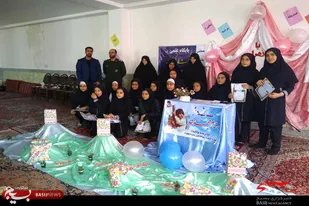 تجلیل از نخبگان علمی بسیج خواهران سپاه نهاوند
