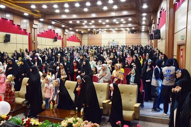 جشن   دورهمی دختران ایرانی   در شهریار برگزار شد