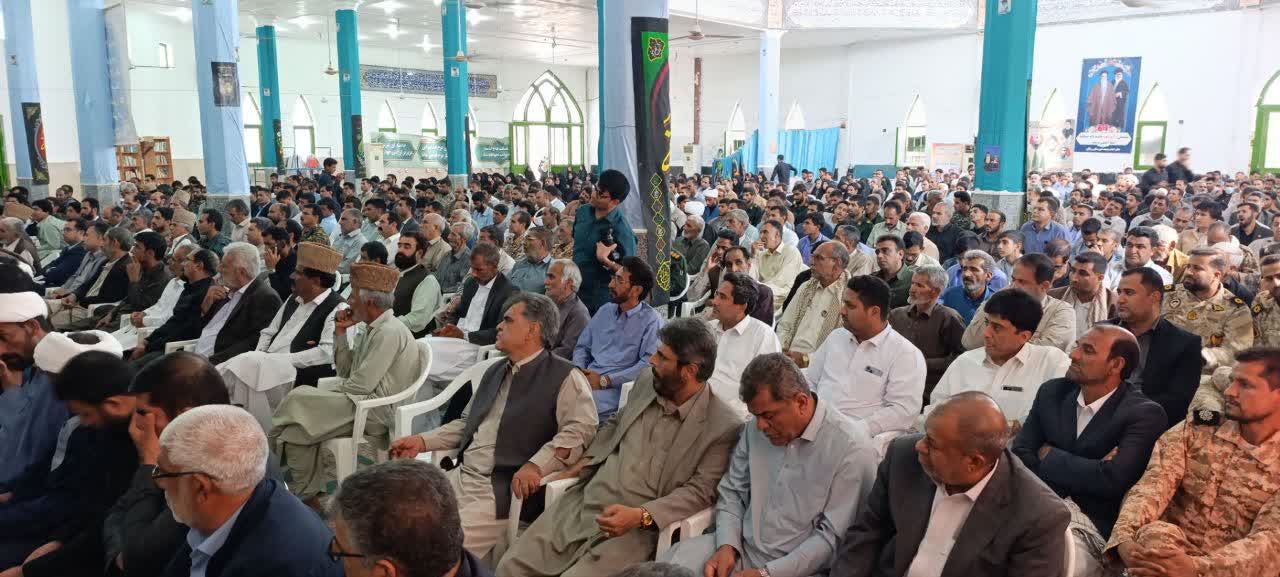 تکریم و معارفه فرمانده سپاه شهرستان ریگان برگزار شد؛ سرهنگ حکیمنیا سکاندار سپاه ریگان شد تکریم و معارفه فرمانده سپاه شهرستان ریگان برگزار شد؛ سرهنگ حکیمنیا سکاندار سپاه ریگان شد