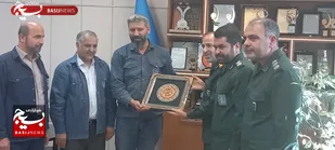 بازدید جانشین سپاه شاهرود از کارخانه سیمان و تجلیل از مدیرعامل و فرمانده پایگاه بسیج+ تصاویر