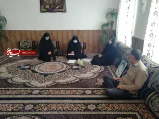 تجلیل بسیج جامعه زنان سپاه فتح استان از خانواده های ۲ شهیدی در یاسوج
