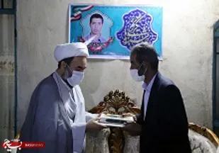 تجلیل از خانواده شهید خبرنگار در زاهدان