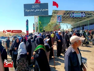 موکب مجموعه فرهنگی امام جواد(ع) در مسیر پیاده&zwnj;روی زائران برپا شد