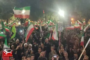 طنین &laquo;لبیک یا خامنه&zwnj;ای لبیک یا حسین است&raquo; در تویسرکان