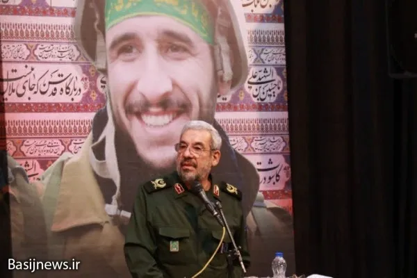 تعالی معنوی و رشد شخصیتی در سایه محبت اهل بیت(ع) و در مسیر ولایت قابل دستیابی است