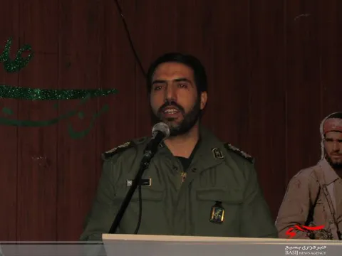 گزارش تصویری از برگزاری مراسم گرامیداشت سردار سلیمانی در مدارس شهر شازند