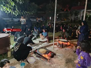 پخت نان تازه و توزیع میان مردم در کنار موکب&zwnj;های دزپارت