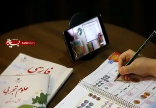 اهدای ۴۱۰ دستگاه تبلت به دانش آموزان نیازمند شهرستان خلیل آباد