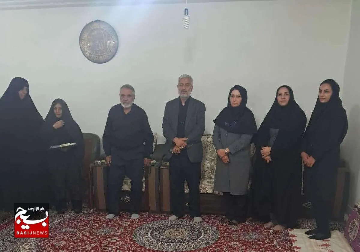 دیدار و تجلیل از خانواده  جوان فداکار مرحوم سید صادق حسینی وردنجانی