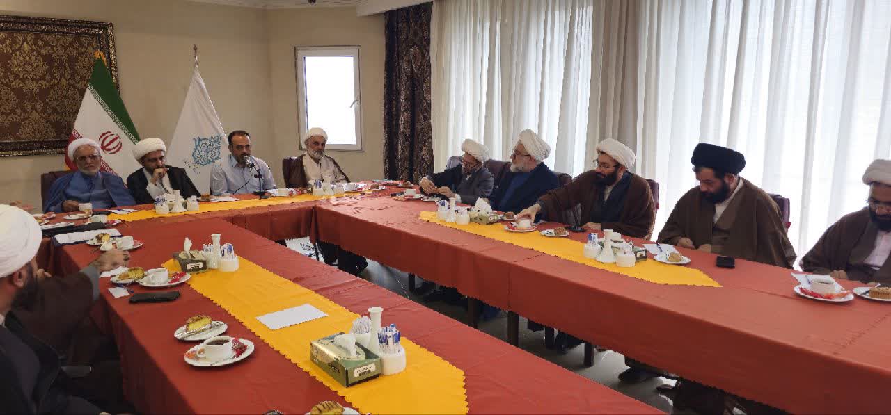نشست هماندیشی ائمه جمعه و استادیاران صالحین با محوریت تقویت انسجام عمومی برگزار شد نشست هماندیشی ائمه جمعه و استادیاران صالحین با محوریت تقویت انسجام عمومی برگزار شد
