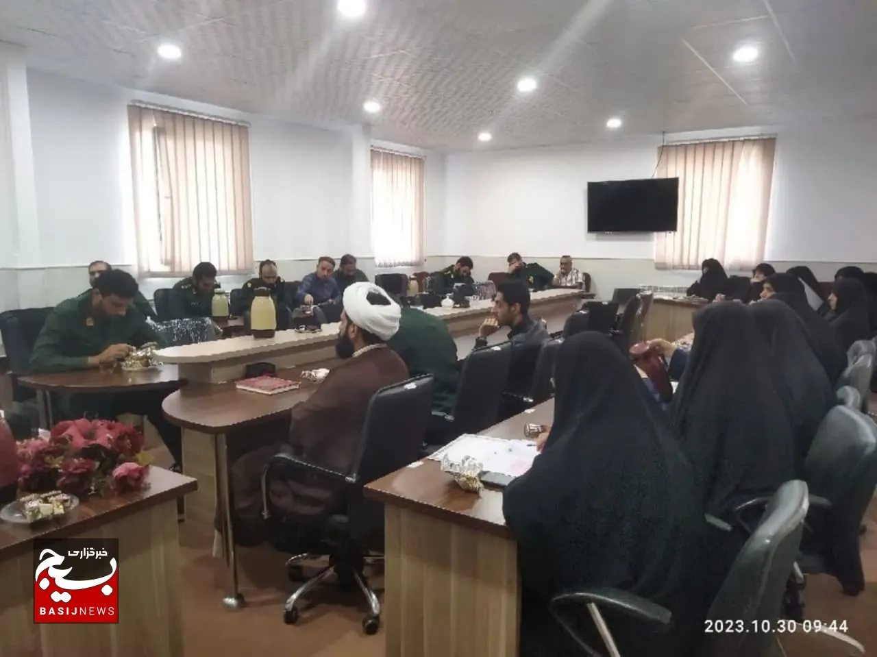 نشست قرارگاه محله محوری ناحیه مقاومت بسیج امام حسین(ع) برگزار شد