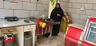 بانوی خیّر بسیجی در فکر کمک به نیازمندان است