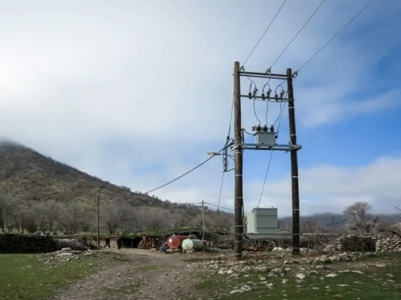 حل مشکل تأمین برق روستای سیل‌زده «تختان» دهلران