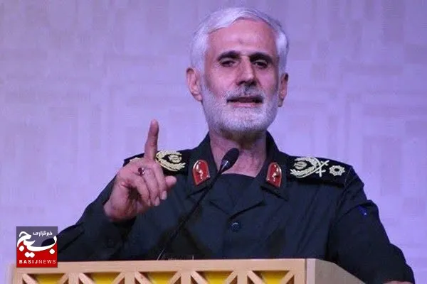 شهید سلیمانی طومار داعش را در هم پیچید/ امروز افول آمریکا را در دنیا شاهد هستیم