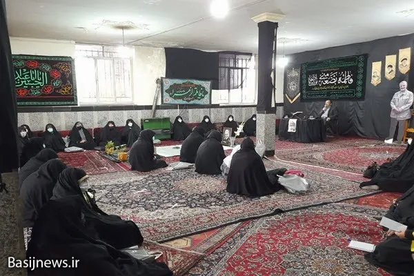برگزاری ۱۰ عنوان برنامه به مناسبت سالگرد شهید سلیمانی در حوزه حضرت زهرا (س) همدان