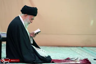رهبر معظم انقلاب در شرایط اخیر در شهرری حضور یافته  و  نماز خواندند