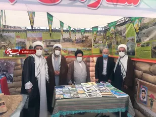 بازدید مسئول نمایندگی ولی فقیه سپاه استان سمنان از نمایشگاه دفاع مقدس+ تصاویر
