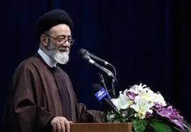 وحدت حوزه و دانشگاه موجب انسجام ارزشی و فرهنگی جامعه می شود