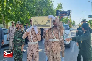 تشییع پیکر مطهر شهید جهادگر و بسیجی &laquo;احمد ظفری&raquo; بر دستان مردم شهید پرور نهاوند