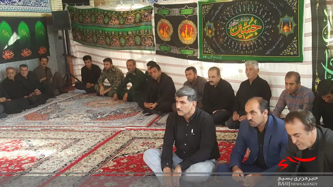 قیام عاشورا ظالمان را رسوا کرد