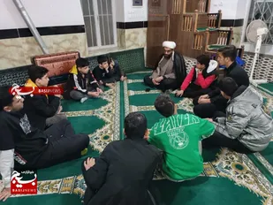حضور پررنگ نوجوانان در مسجد