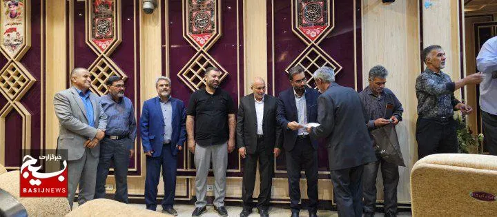 مراسم تجلیل از موکب علمداران زاهدان هم زمان با هفته دفاع مقدس برگزار شد