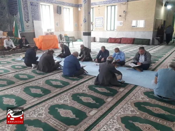 سفره افطاری مسجد صاحب الزمان هشتگرد