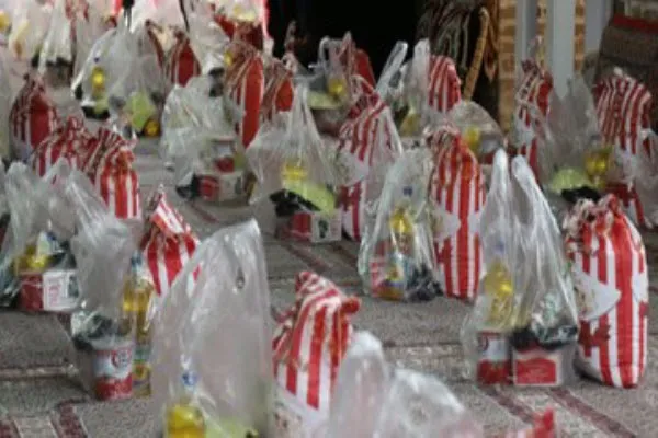 توزیع ۴۵ بسته معیشتی به همت گروه جهادی پایگاه شهید عدالتی همدان
