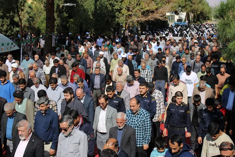 جلوه‌گری شکوه نماز عبادی سیاسی جمعه در دانشگاه دامغان