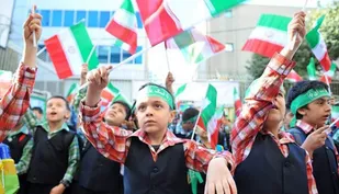 بیشترین تاثیر در شناخت انقلاب برای نسل جدید  معلمان دارند