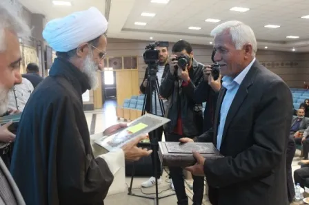 تجلیل از یاوران وقف در چهارمحال و بختیاری