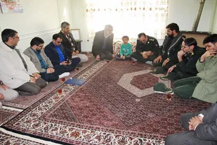 دیدار جمعی از مسئولان سپاه و بسیجیان همدان با خانواده شهید&laquo;بشیری&raquo;