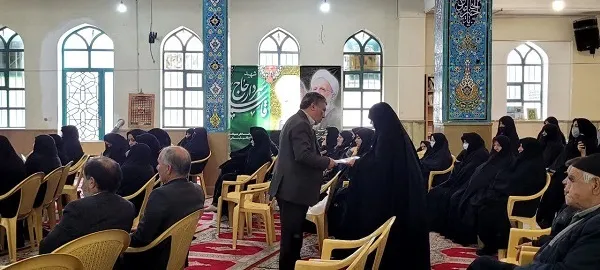 آیین تجلیل از مادران و همسران شهدای شهر دستگرد