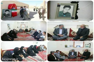 مدیرکل امور شاهد و ایثارگران وزارت آموزش و پرورش در گلزار شهدا سرخه حضور یافت